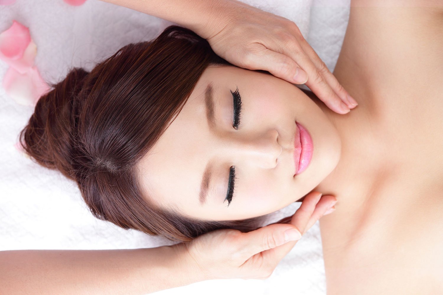 Facial Massage Training 56