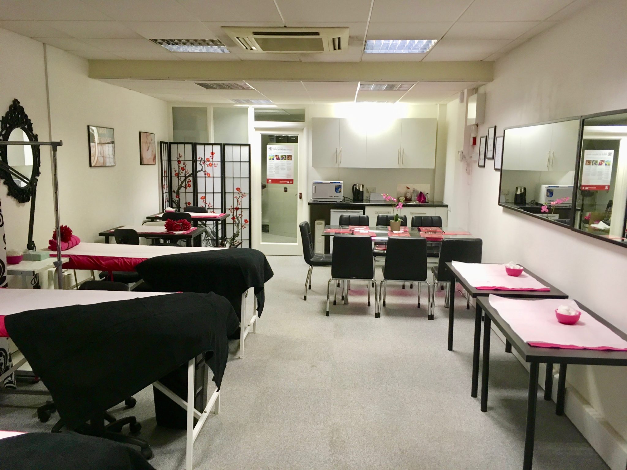 London Beauty Training Academy - wide 11