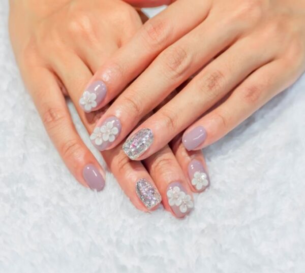 Nails with glitter 3D gel nail art
