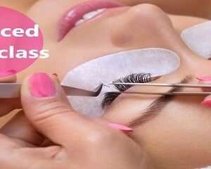 Advanced lash masterclass – lash extensions being applied