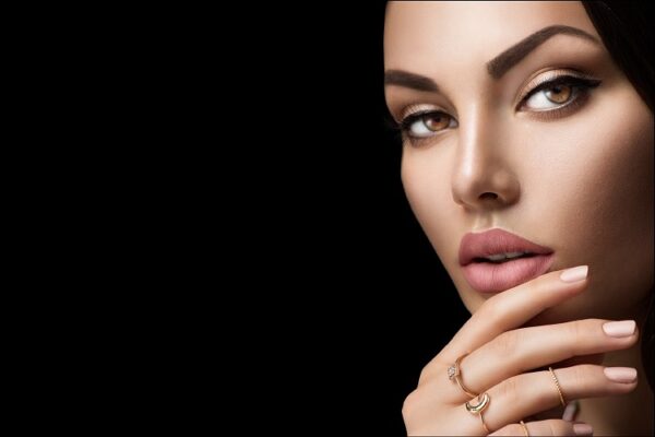 Model with glamorous make-up