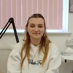 Jessica, a graduate of The Beauty Academy